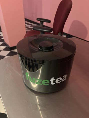 Fuze Tea flessenkoeler - Zwart