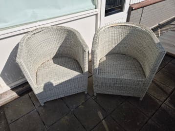 Rieten stoelen met beschadigingen, gratis af te halen