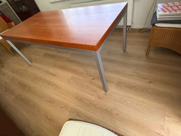 Eettafel met metalen onderstel 250x93cm