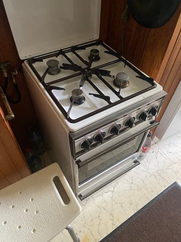 Vrijstaand gasfornuis met oven - 4 kookzones