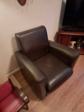Comfortabele bruine leren fauteuil