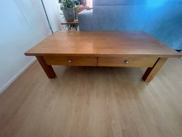 Handgemaakte houten salontafel 135x70 met lades
