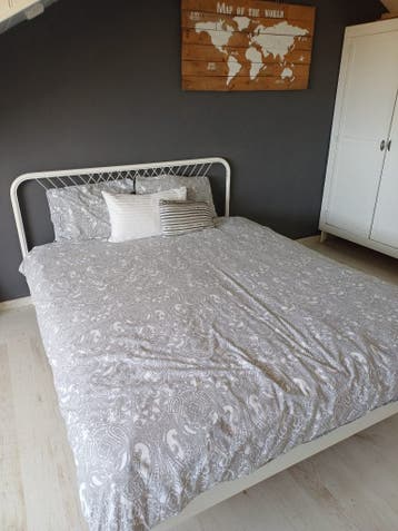 Ikea bed 200x160