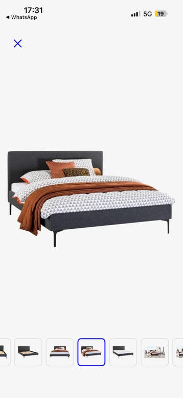 Tweepersoonsbed met lattenbodems