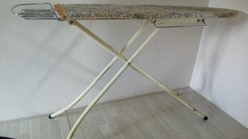 Vintage strijkplank stevig en functioneel