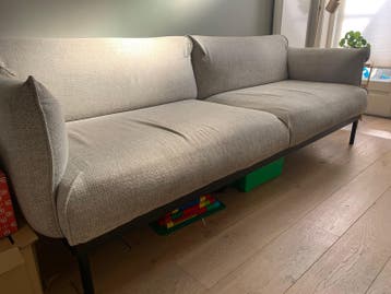 Ikea bank, na schoonmaak nog goed voor een tweede ronde