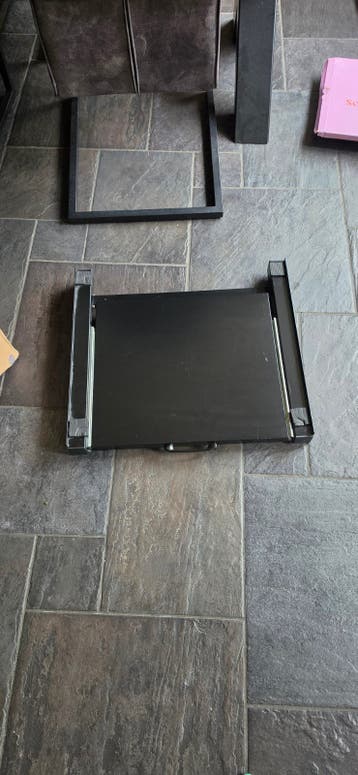 Stapelkit met uitschuifbare plank - Gratis af te halen