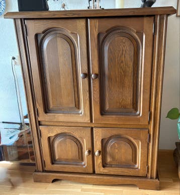 Gratis Eiken TV Meubel - Breedte 116cm, Hoogte 144cm