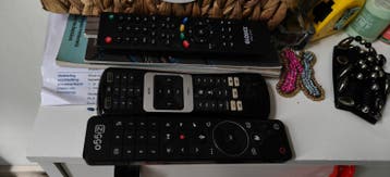 Gratis grote schotel antenne satel..en apart afstandnedining