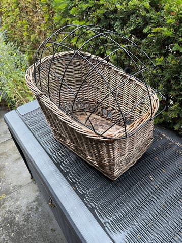 Grote rieten fietsmand met rek voor huisdier 50x38