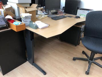 Bureau met ladekastje