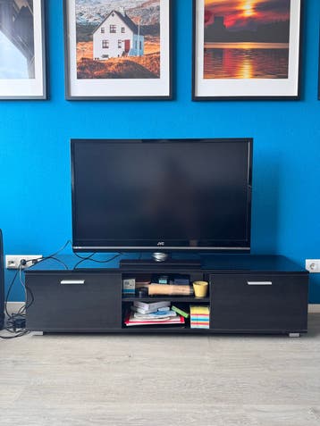JVC TV met meubel - Gebruikt
