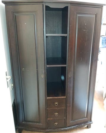 Vintage houten kledingkast