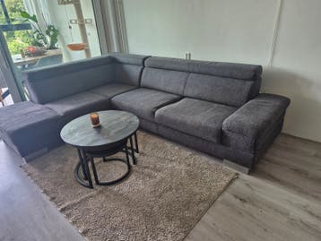 gratis Ruime hoekbank, recent gereinigd, gratis af te halen
