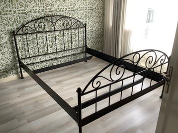Metalen bed