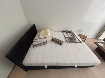Beterbed boxspring (begane grond, en uit elkaar te halen)