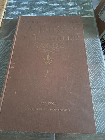 Schoolatlas der gehele aarde 40e druk uit 1959 met index