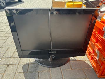 Samsung TV 63 cm