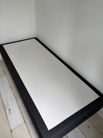 Boxspring onderstel 90x210 - Zo goed als nieuw - gratis