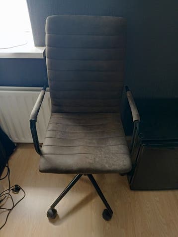 Buro stoel gratis op te halen