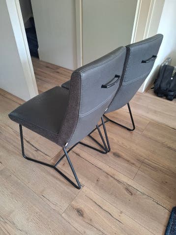 Eetkamerstoelen GRATIS