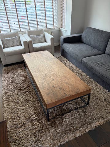 GRATIS af te halen 3-zits bank, 2 fauteuils en vloerkleed