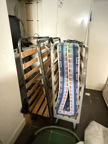 GRATIS AF TE HALEN Klapbed / Stretcher