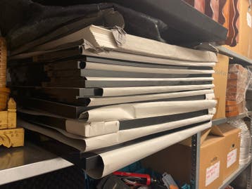 Gratis 15 Glanzend Zwarte Lijstjes 50x70 cm