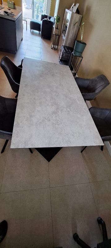 Eettafels 4 stoelen.