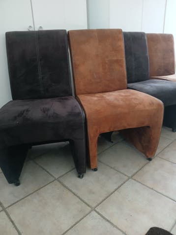 eetkamer stoelen met wieltjes