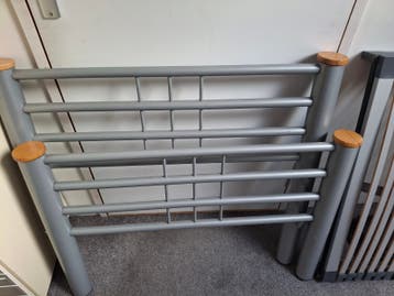 GRATIS bed 220 x 90 cm
