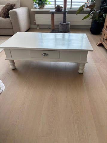 Witte salontafel met lade