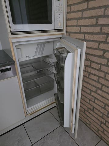 Complete Siemens Keuken met Apparatuur en Tafel