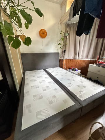 GRATIS! 160x200 persoons boxspring, exl matras
