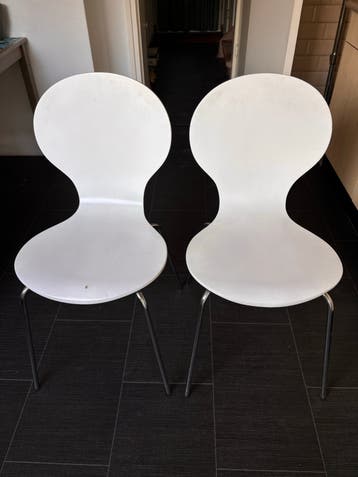 Set van 2 witte design stoelen met metalen poten