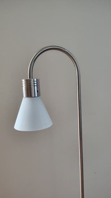 Gratis: Staande lamp met dimmer