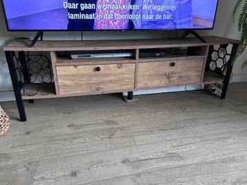Mooi tv meubel GRATIS!!