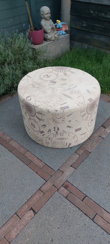 Houten poef met klokkenprint - gratis af te halen
