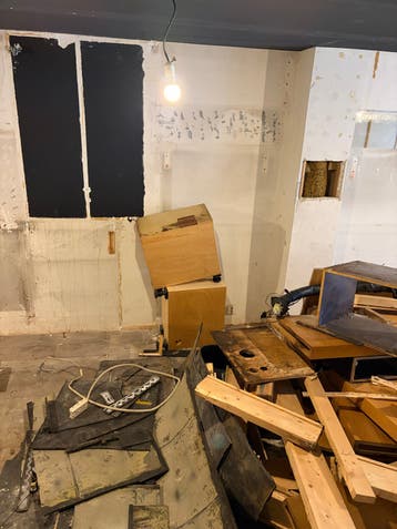 Oude hardhouten bar - ideaal voor project of hergebruik