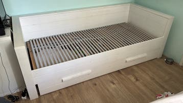 Gratis afhalen - wit bed van Woood met lade en lattenbodem