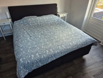 Gratis af te halen een complete Boxspring 2 persoons 210x180