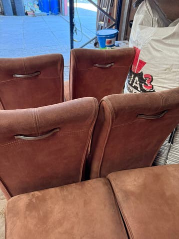 8 eetkamerstoelen gratis