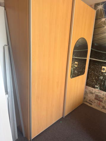 Kast 222x160x67 cm