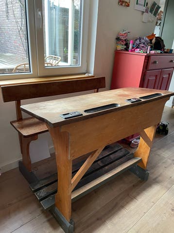 Vintage schoolbankje