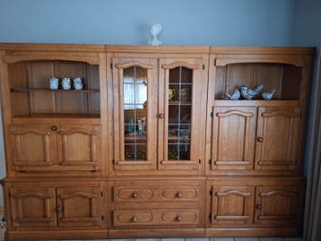 eiken wandkast en tafel