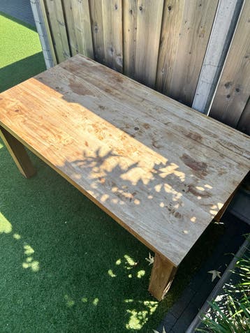 Houten tafel, ideaal als eettafel of werktafel