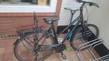 Giant fiets met versnellingen en bagagedrager