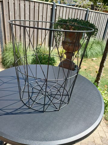 Gratis metalen draadmand - decoratief en praktisch
