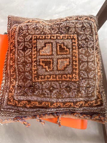 Vintage handgemaakt sierkussen – boho/etnische stijl