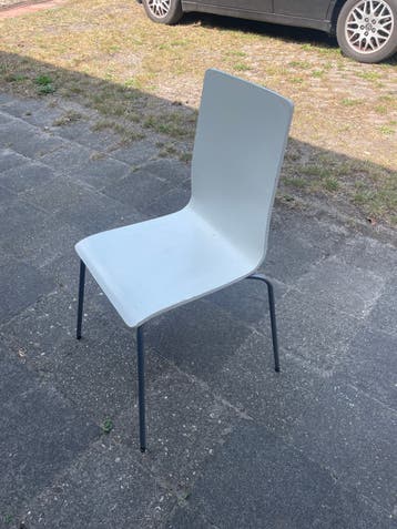 Witte stoel - Functioneert prima